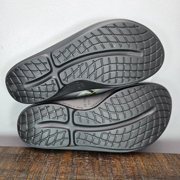 NEW Oofos Oolala Womens Size 9 Recovery Slip-On Comfort Flip Flops Sandals Black - Picture 10 of 12